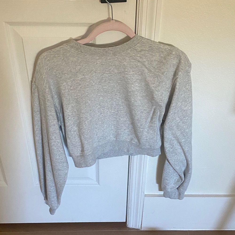 H&M Light Gray sweatshirt cropped